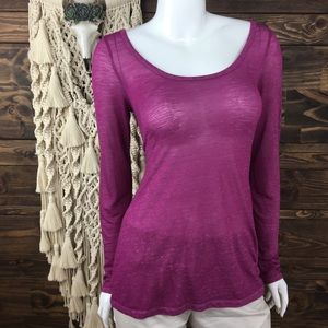 AEO | Lightweight Long Sleeve Basic Tee‎ Long Sleeve Scoop Neck